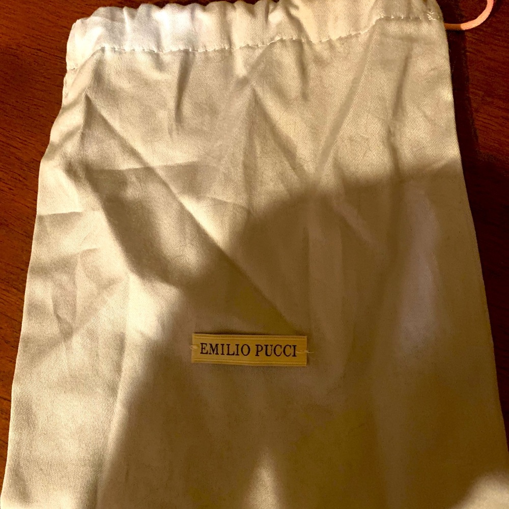 Authentic Emilio Pucci made in Italy 🇮🇹 pouch .
